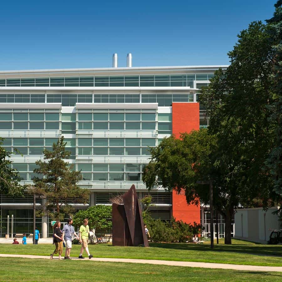 阿尔伯塔大学